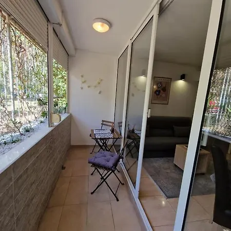 Cozy Mimi In The Center Of Apartment *